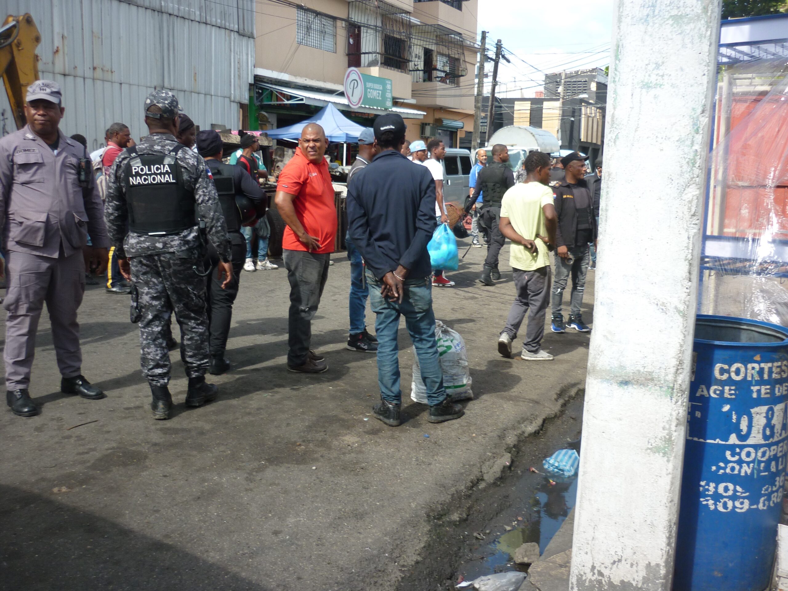 Aparatoso desalojo en Santo Domingo causa indignación por inusitado…